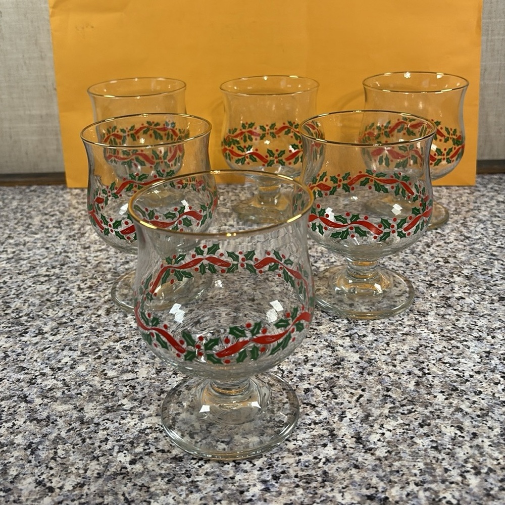 Set /6 Libbey Christmas Goblet Wine Glass, Holly Berry With Ribbon (6) 4 1/2”